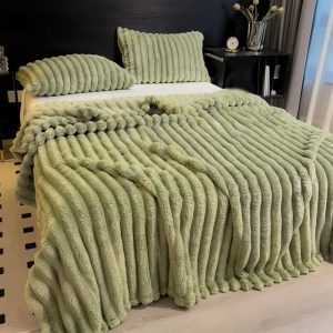 Ultra-Soft Quilted Blanket] 1pc Ultra-Soft Quilted Blanket | Lightweight & Portable, Machine Washable, Contemporary Style