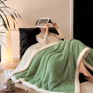 Ultra-Soft Quilted Blanket] 1pc Ultra-Soft Quilted Blanket | Lightweight & Portable, Machine Washable, Contemporary Style