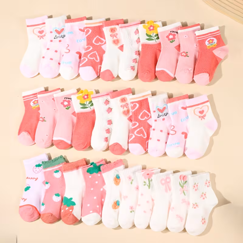 5 Pairs of 3D Floral And Bow Short Socks for Children, Random Short Socks for Baby Girls.